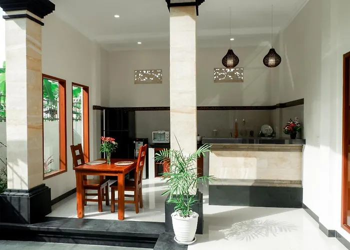 Diraya House Bed & Breakfast Ubud